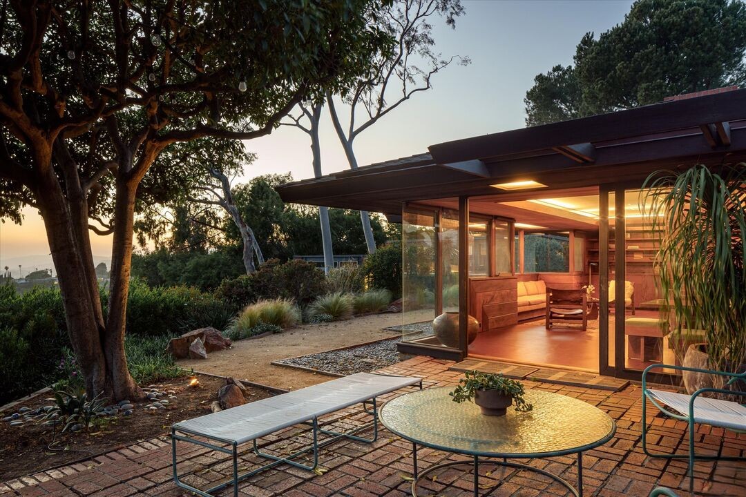 The New Apartment Gallery is now a Multi-Million Dollar House. 